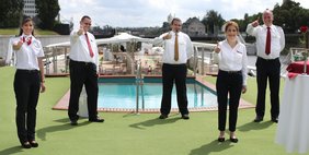 Lets go! The A-ROSA crew is looking forward to the first guests. Photo: A-ROSA Flussschiff GmbH.