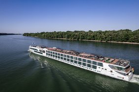 The two new ships of the A-ROSA fleet will spend the 2024 holidays in Frankfurt and Strasbourg, as well as the New Years Eve in Basel. Copyright: A-ROSA